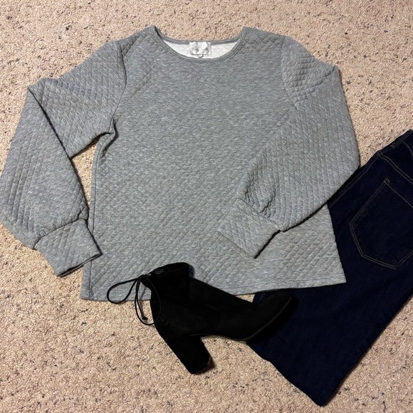 Dainty Jewels women’s grey quilted long sleeve sweater, size M - Picture 1 of 9